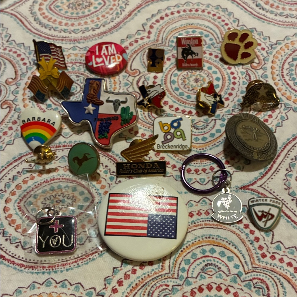 Vintage Colorful Assorted Brooch Set
